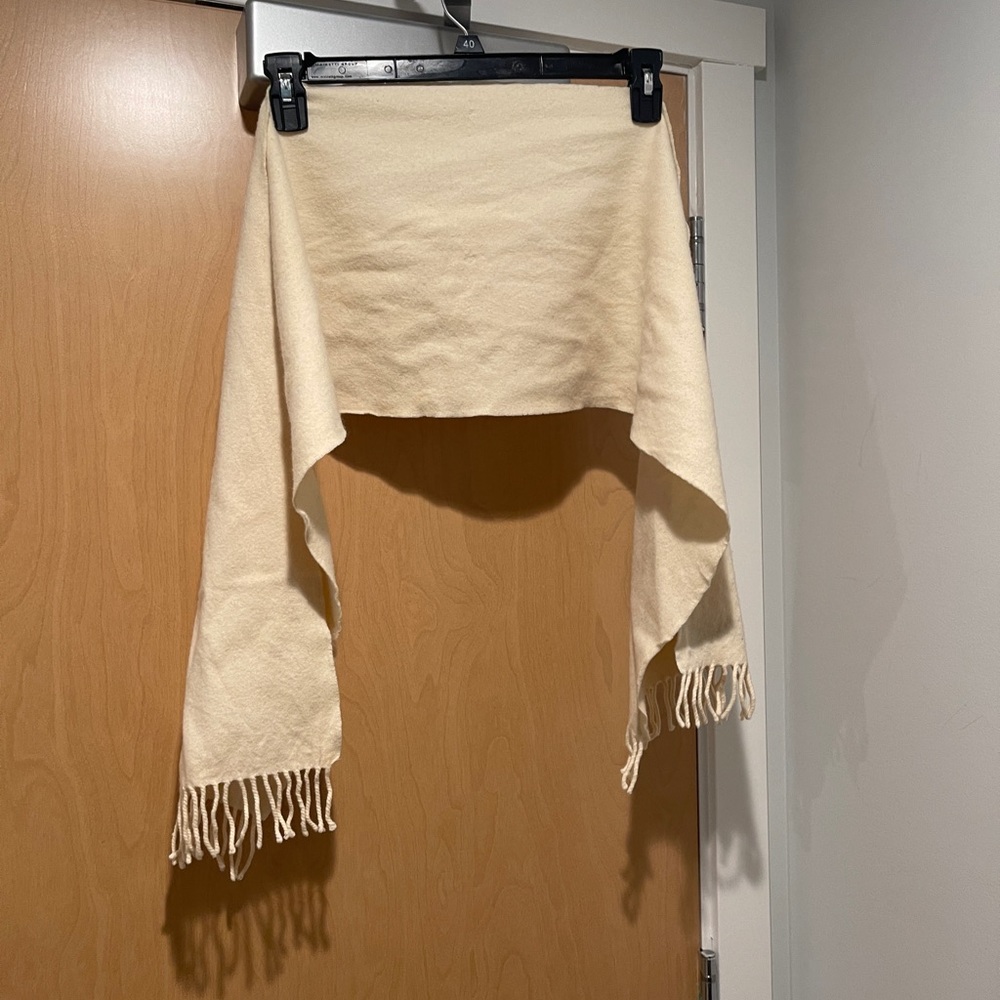 Burberry white scarf